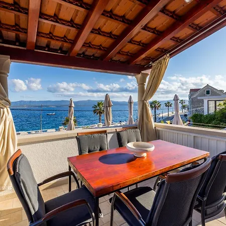 Villa Seafront Denis *