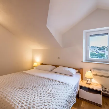 Seafront Denis * Bol