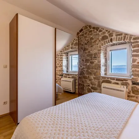 Seafront Denis * Bol