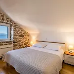 Villa Seafront Denis Bol