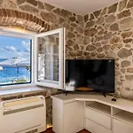 Villa Seafront Denis Bol