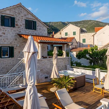 Seafront Denis Μπολ