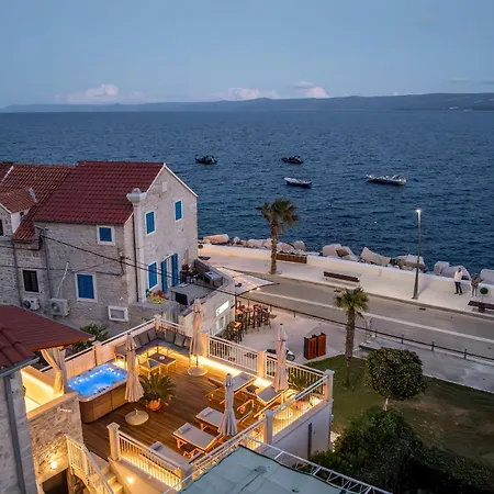 Villa Seafront Denis Bol