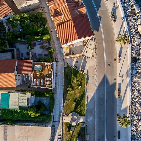 Villa Seafront Denis Bol