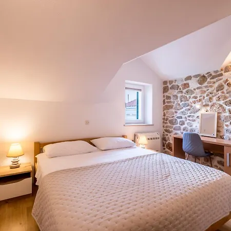 Seafront Denis Vila Bol