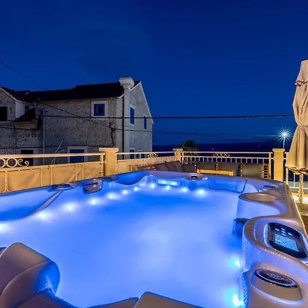 Seafront Denis * Bol