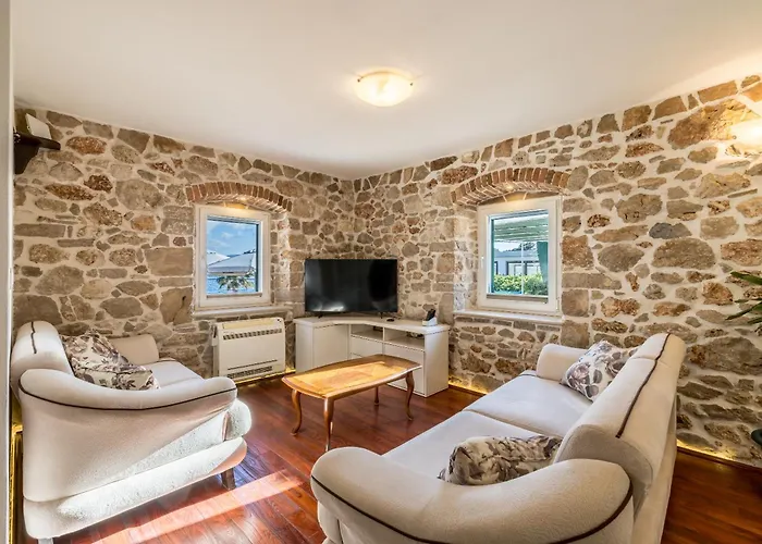 Seafront Denis * Bol