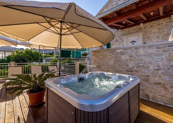 Villa Seafront Denis Bol