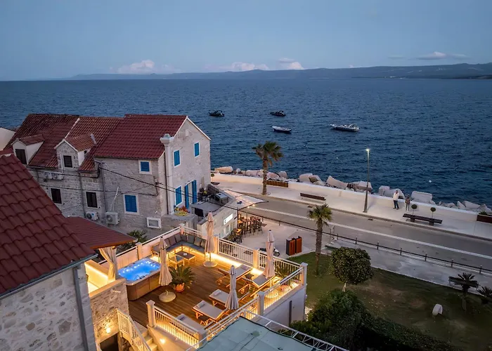 Villa Seafront Denis Bol