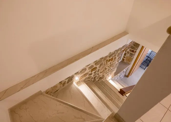 Seafront Denis Villa Bol