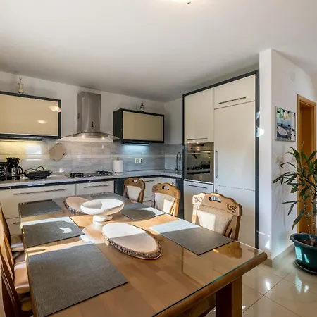 Seafront Denis וילה